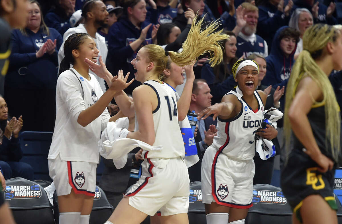 UConn women advance to 29th straight Sweet 16 in NCAA Tournament