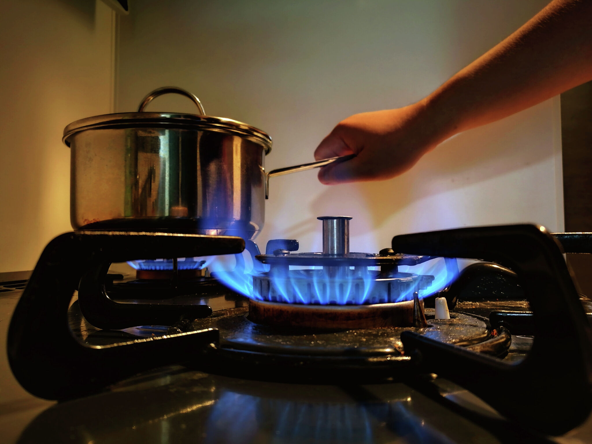 final-new-york-budget-includes-first-in-nation-gas-stove-ban