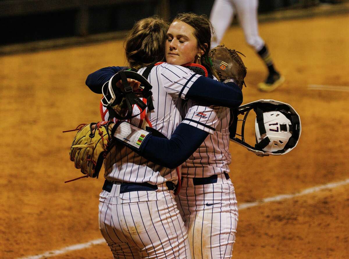 UConn softball's freshman twin sisters find early success