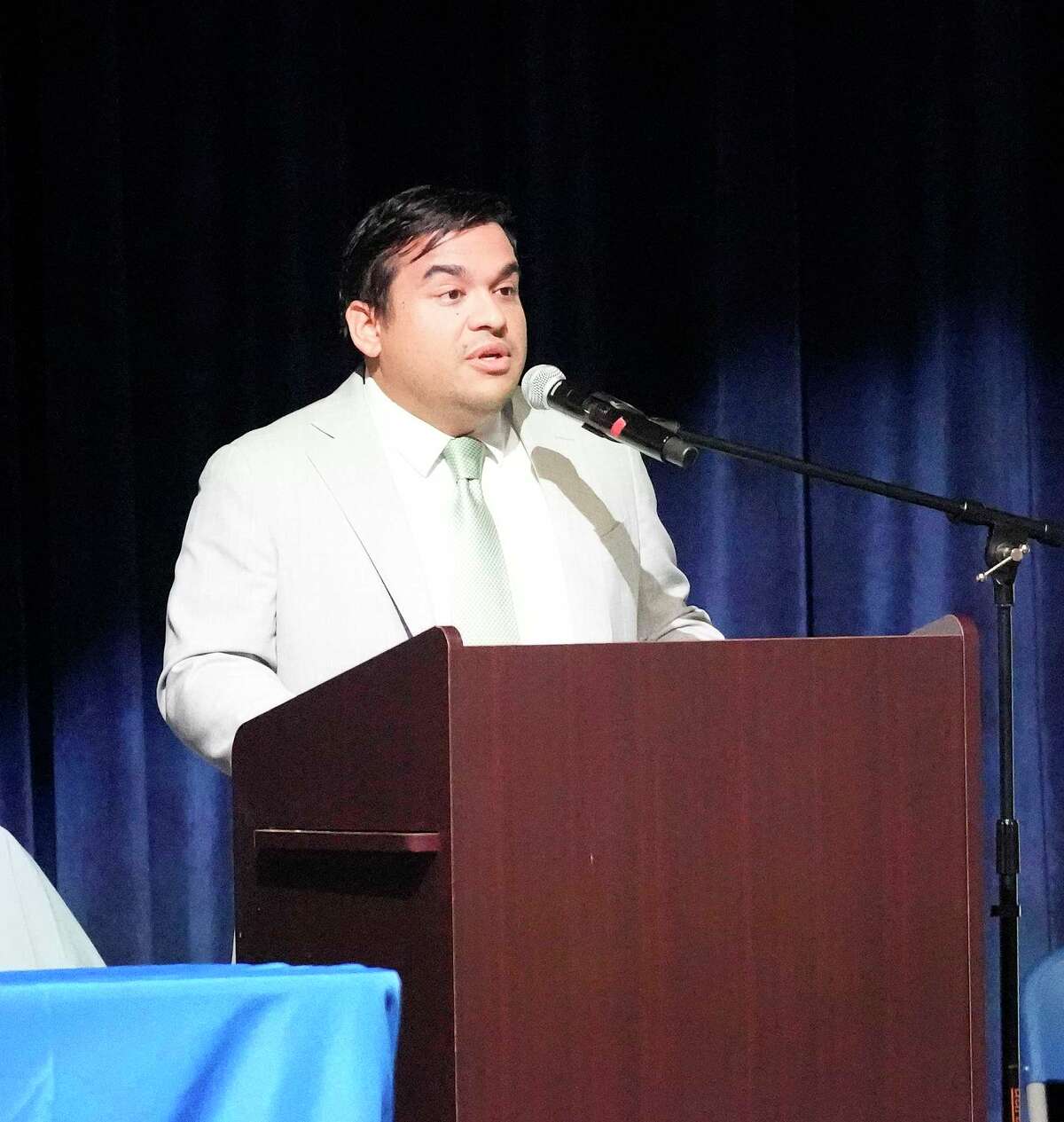 HISD parents, community leaders square off with TEA at chaotic forum