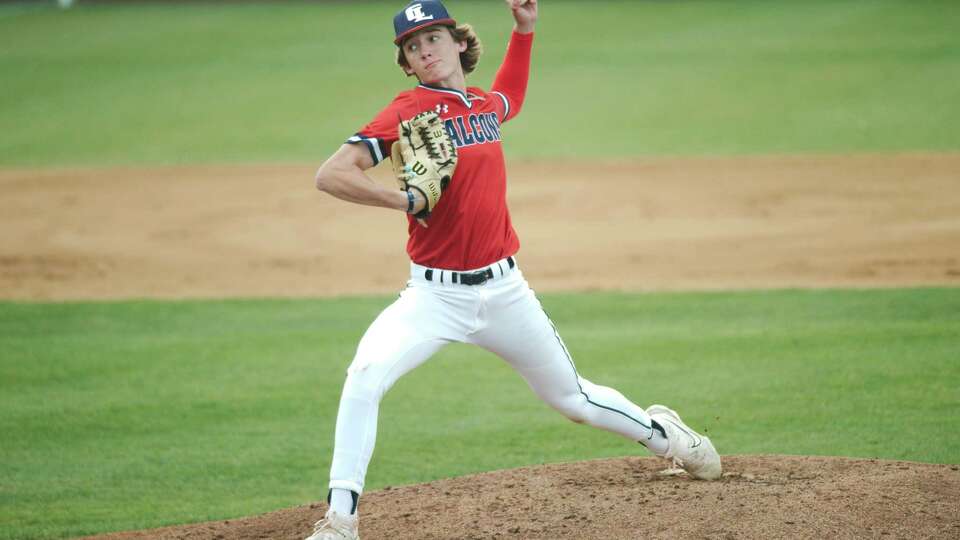 Clear LakeÕs Preston Sommerville (17) pitches against Clear Creek Tuesday, March, 21, 2023 at Clear Creek High School.