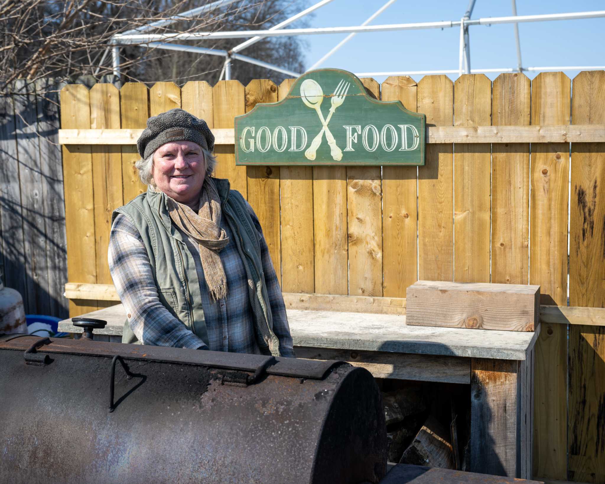 Kathy Kahl to open Saratoga Awesome Dogs cart Monday, April 3 - Vimarsana News