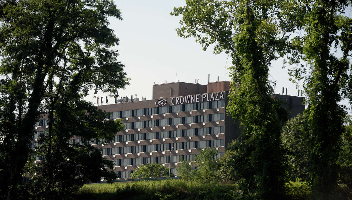 CT hotel to be converted to innovation incubator, apartments, pub