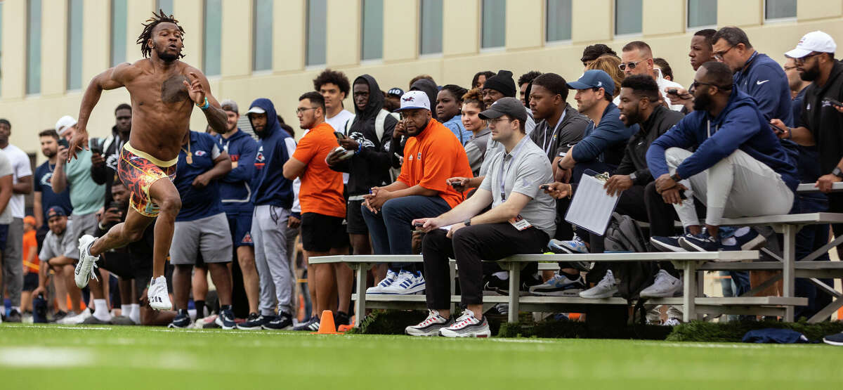 UTSA football Former Roadrunners show out for NFL scouts on pro day