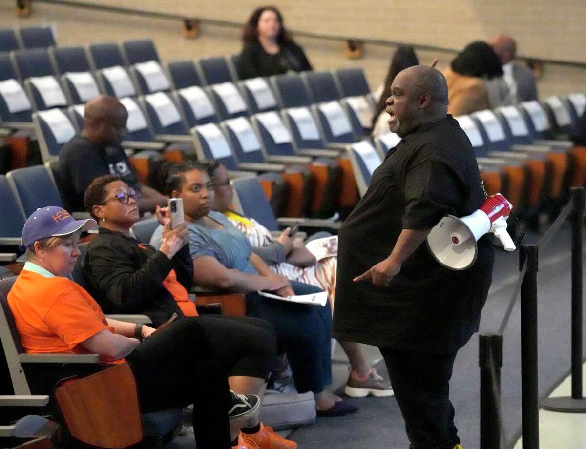 HISD TEA takeover forum met with frustrated audience members, parents