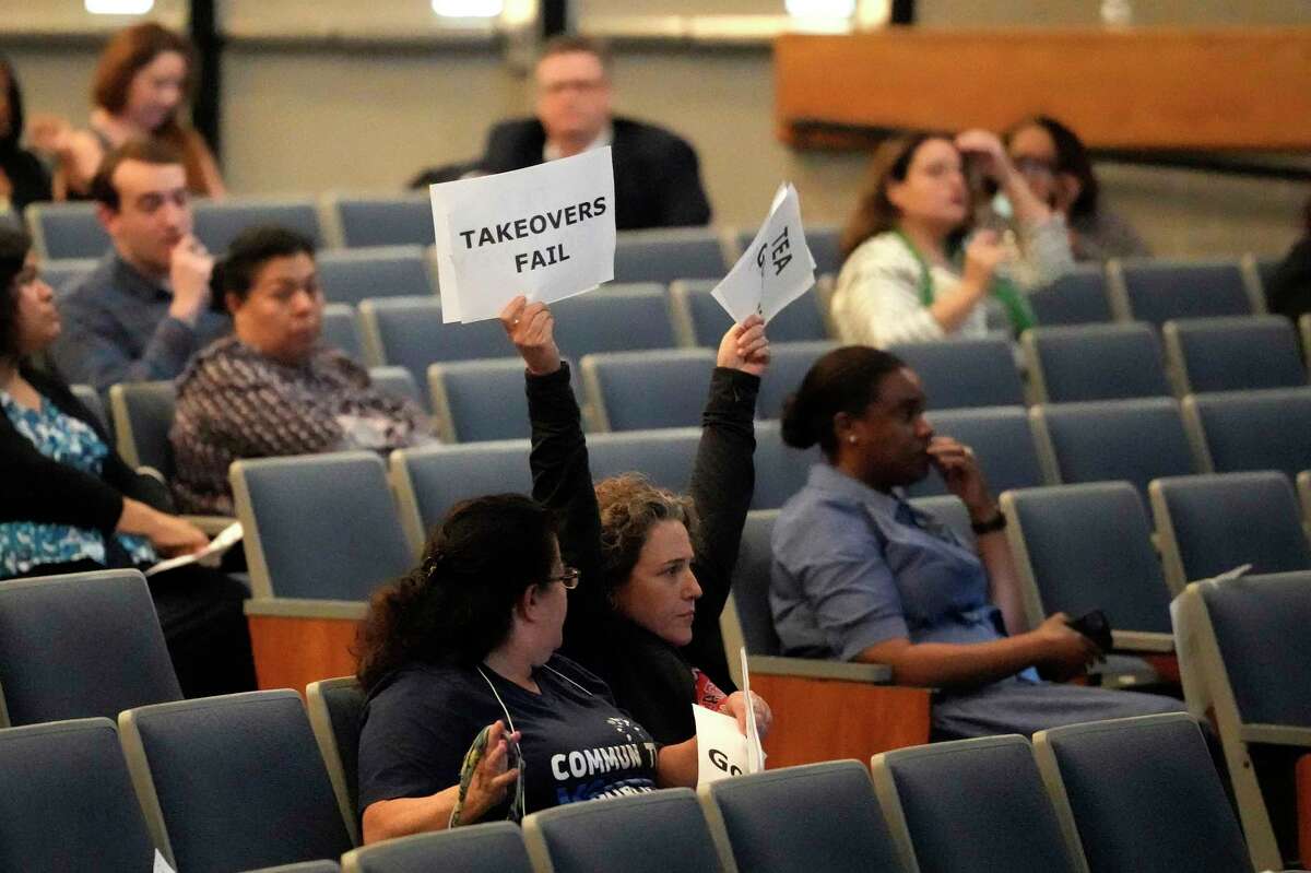 HISD TEA takeover forum met with frustrated audience members, parents