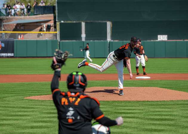 Giants, A's prepare for Bay Bridge Series, with Sergio Romo warming up