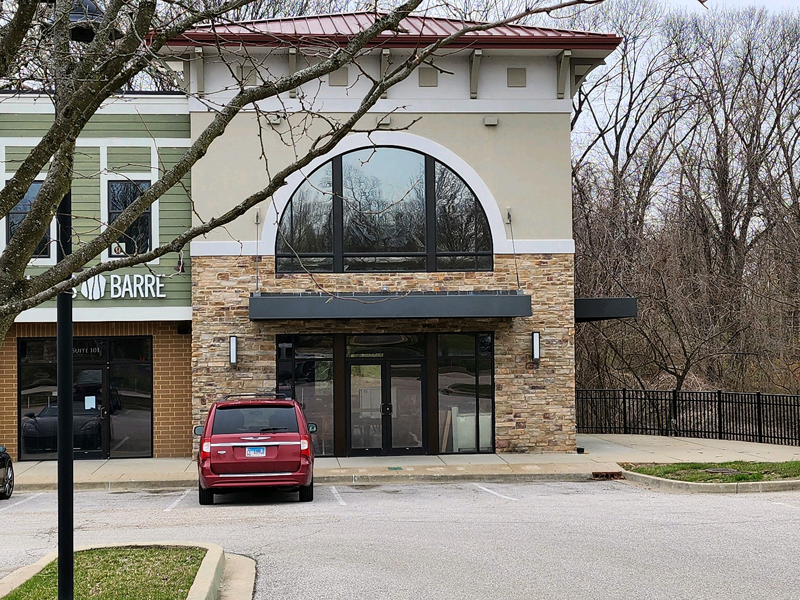 New gayfriendly dance and night club Reine open in Edwardsville