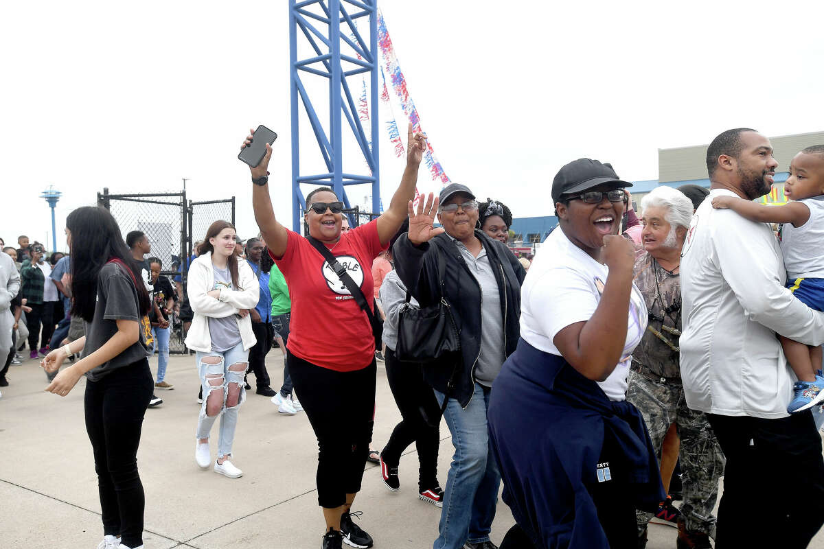 Crowds fill the grounds at Ford Park as the annual YMBL South Texas State Fair kicks off Thursday. Photo made Thursday, March 23, 2023 Kim Brent/Beaumont Enterprise