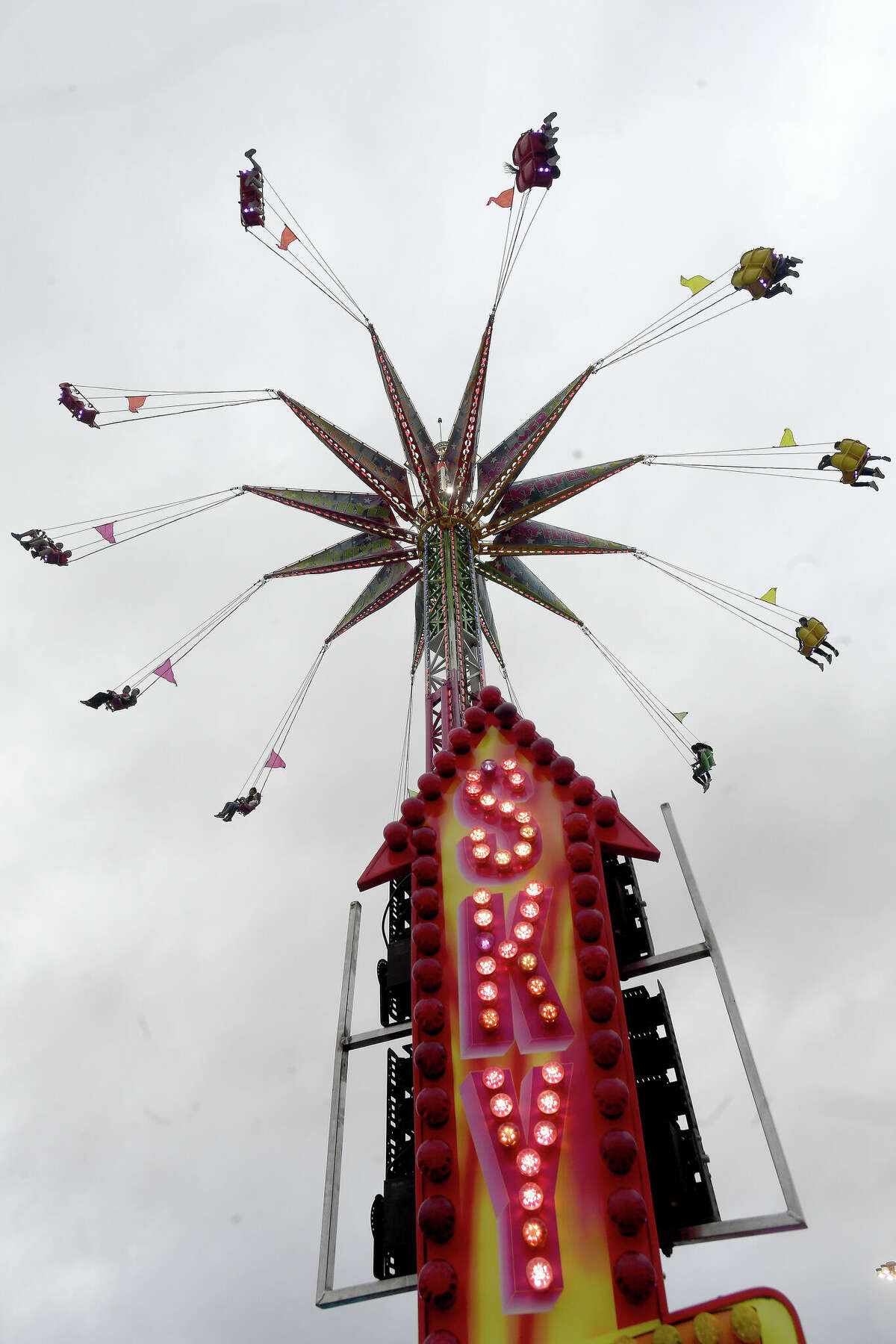 Crowds fill the grounds at Ford Park as the annual YMBL South Texas State Fair kicks off Thursday. Photo made Thursday, March 23, 2023 Kim Brent/Beaumont Enterprise