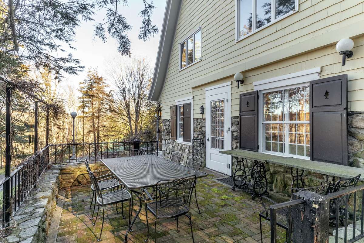 Gaylordsville house designed by famous painter on sale for 1.1M