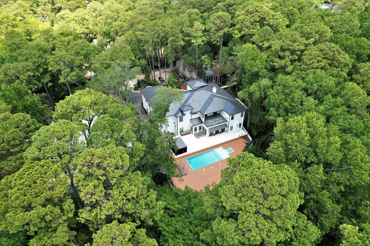 8M Houston home with library, theater, pool, 7 bedrooms hits market