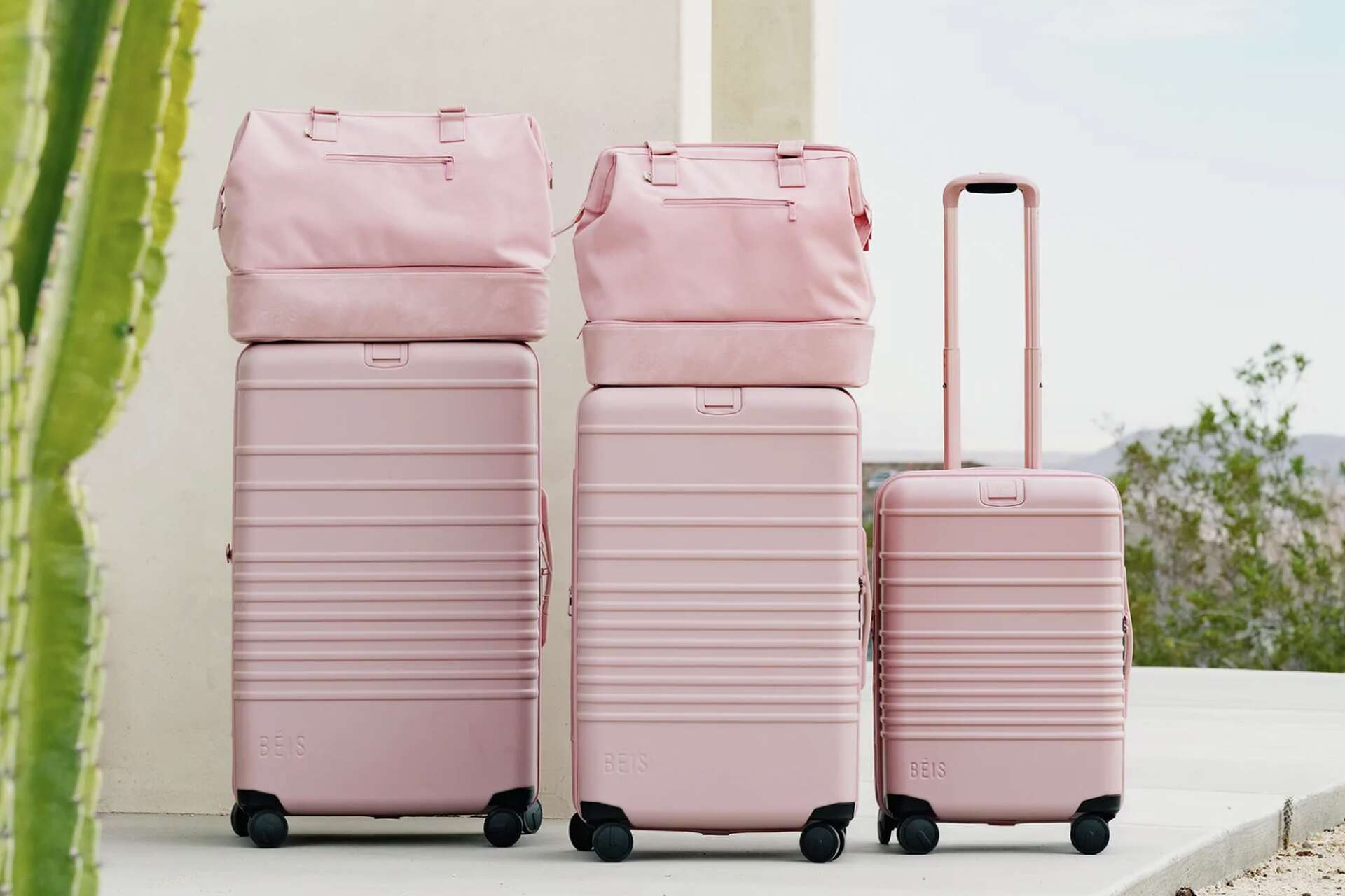 新品　ocaille購入　希少イタリア　T-COAT ベスト　S ピンクベージュ Beis finally restocked its most popular color Atlas Pink