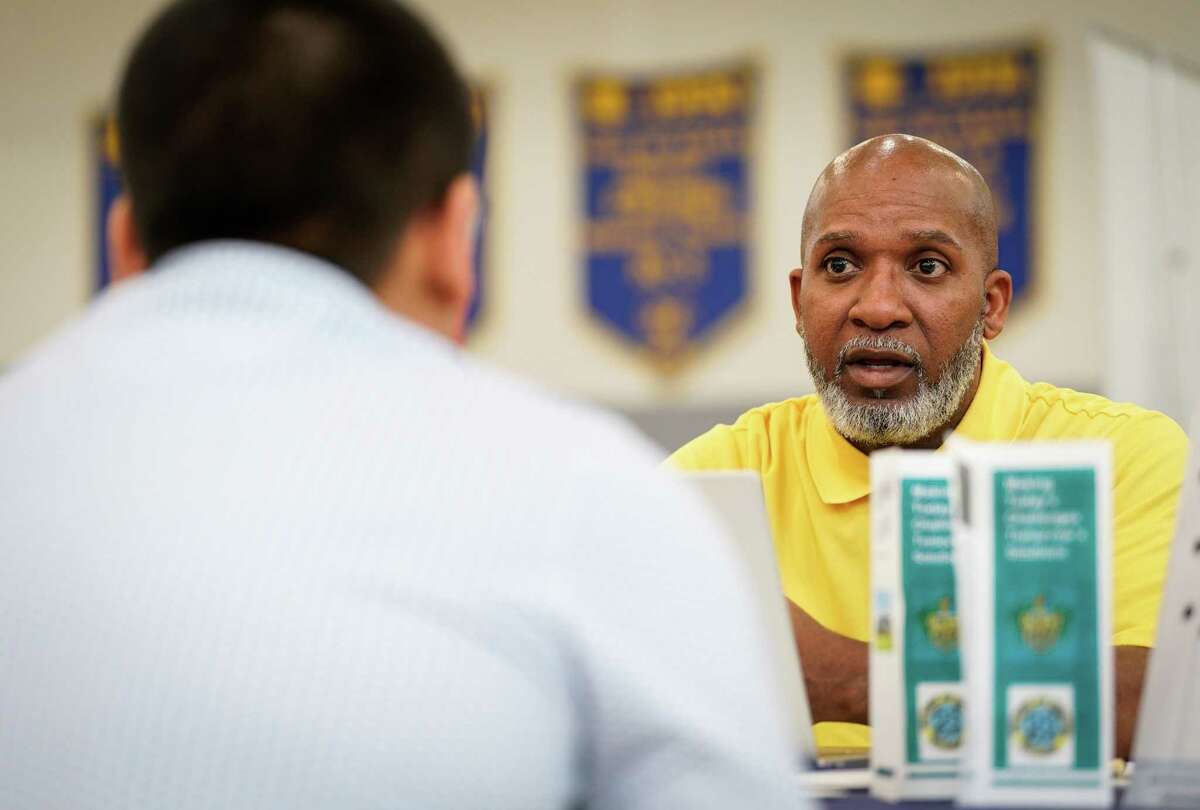 Community members criticize HISD takeover; district hiring event attra