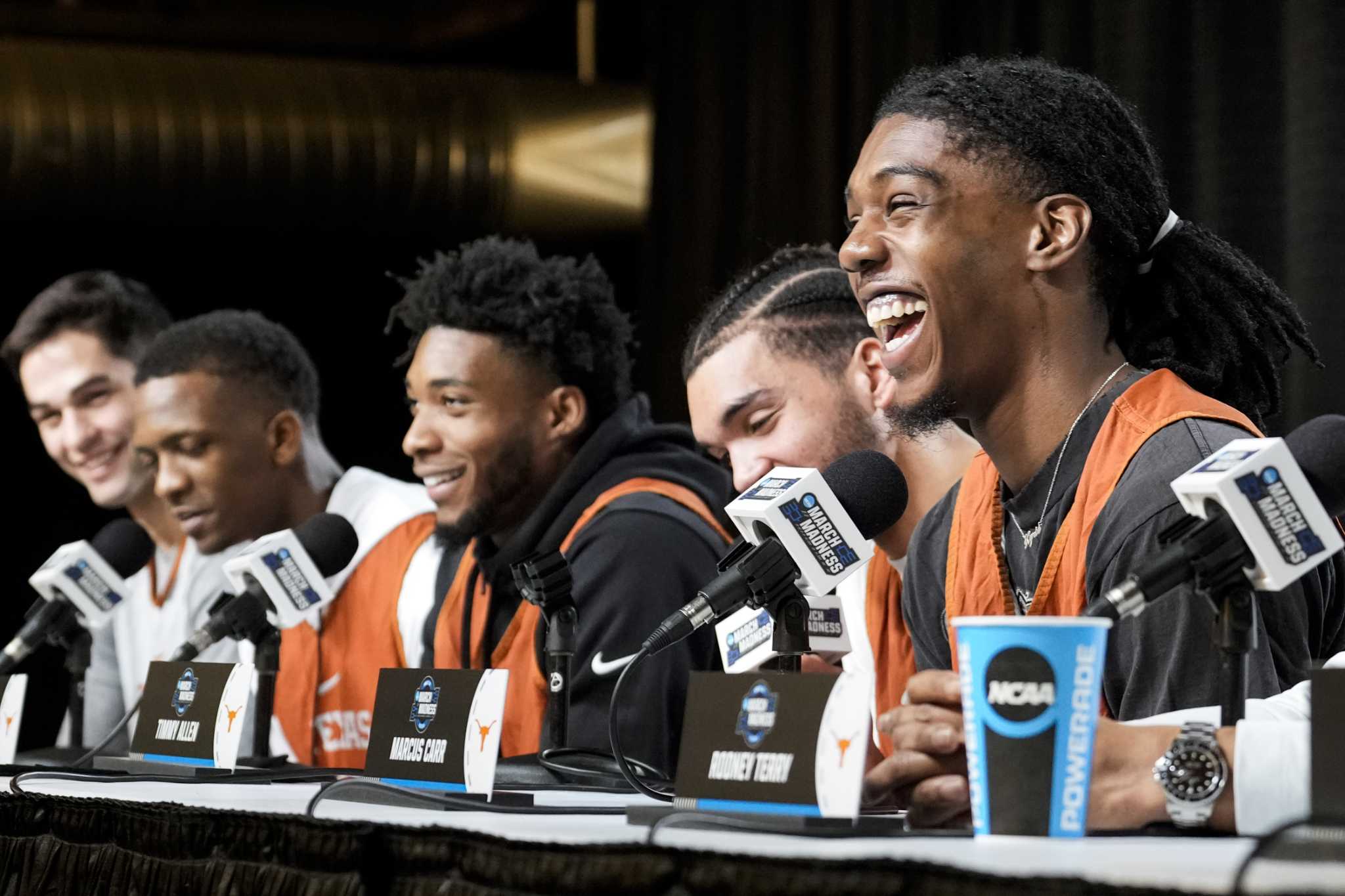 Watch: Timmy Allen Hits Sweet 16 Halftime Buzzer-Beater For Texas