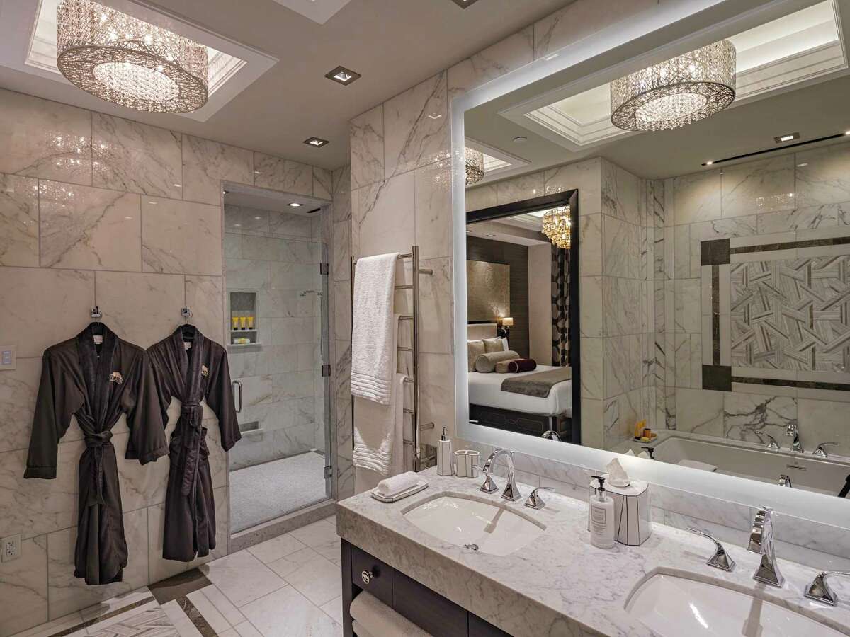 47 Stunning Luxury Penthouse Designs with Sky-High Style