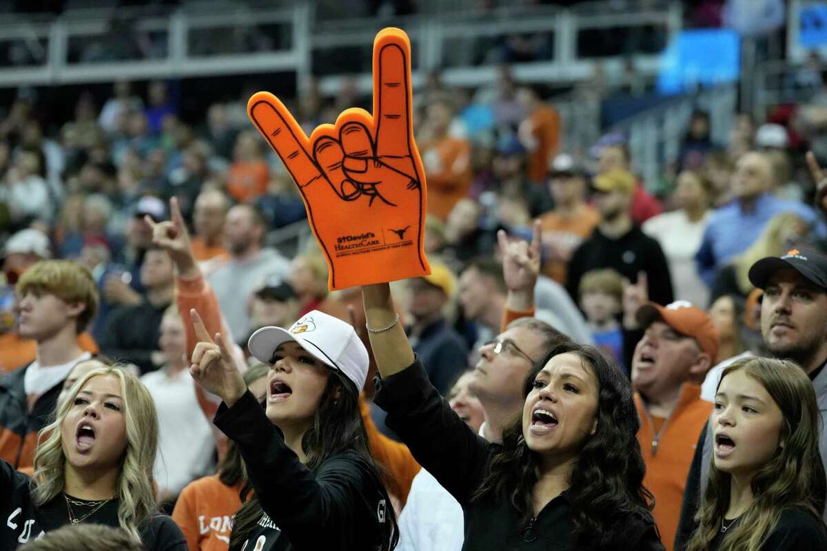 College World Series: Texas Longhorns embracing hate ahead of matchup with  Notre Dame Fighting Irish