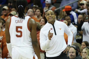 Report: Rodney Terry finalizing deal to be Texas' head coach