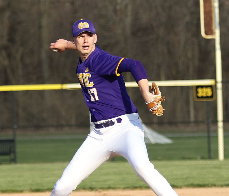 CM's Sam Buckley pitches no-hitter to beat Alton