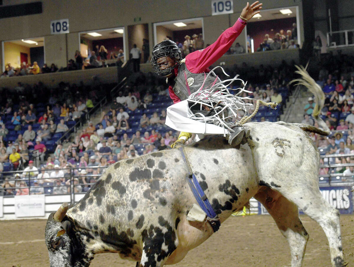 The first weekend at the South Texas State Fair packed the house