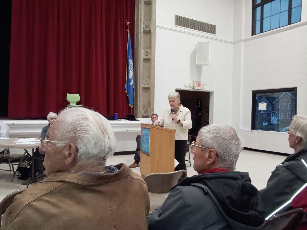 Winsted, Gilbert schools budgets propose spending increases