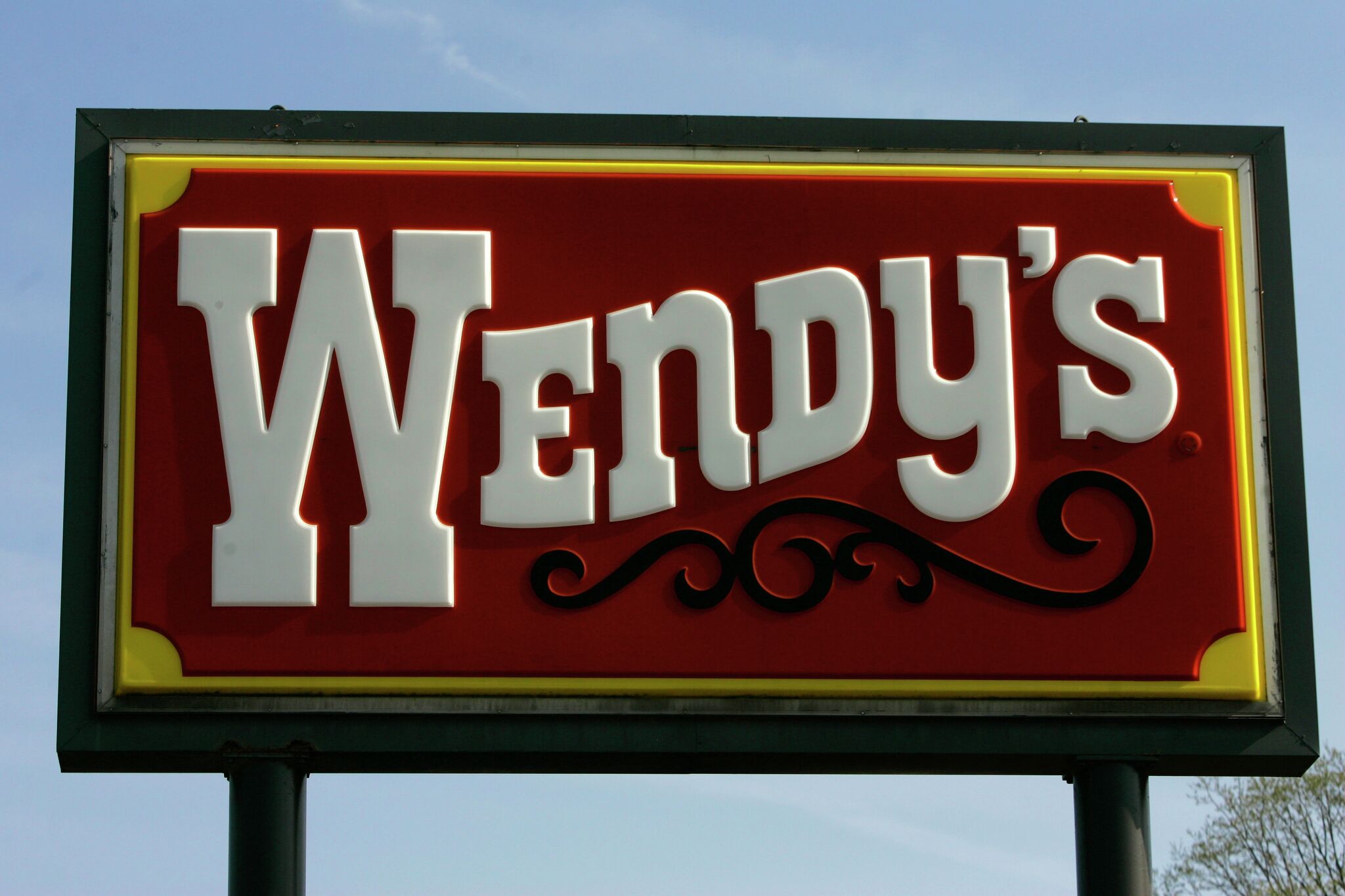 Police: Robber held Wendy's manager at knifepoint in Middletown - Vimarsana News