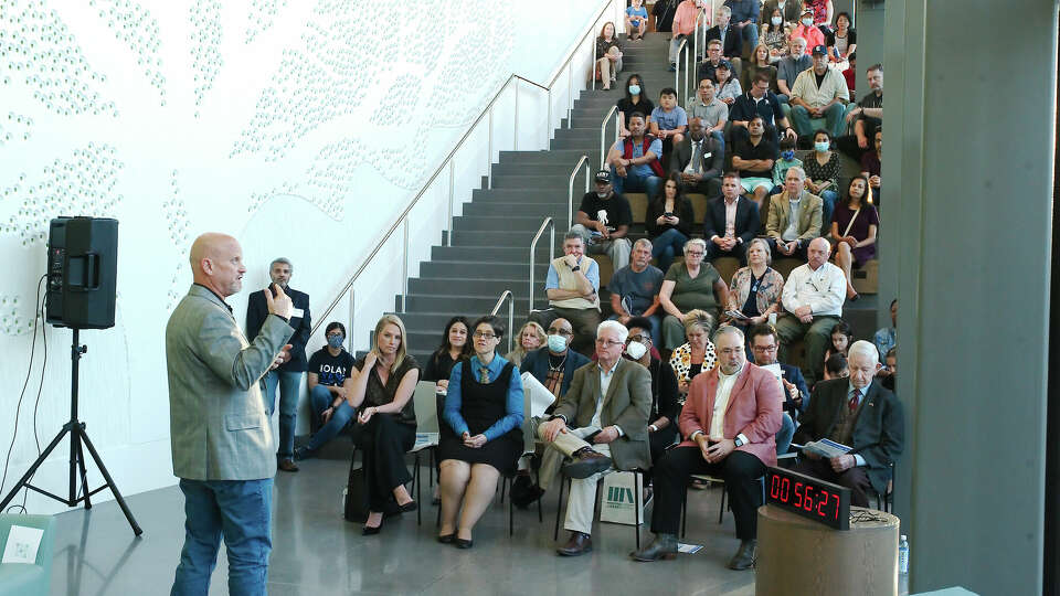 Pearland Mayor Kevin Cole conducts a 2022 town hall meeting from the West Pearland Library. The city's next town hall meeting will focus on the city's $181.3 million bond election and will be from 6-8 p.m. Monday, April 18 at Independence Park, 3449 Pearland Parkway.