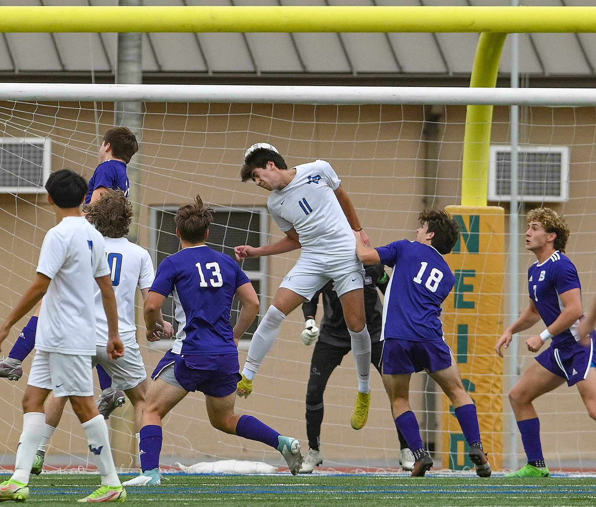 La Vernia's Martinez named EN boys soccer Player of the Week