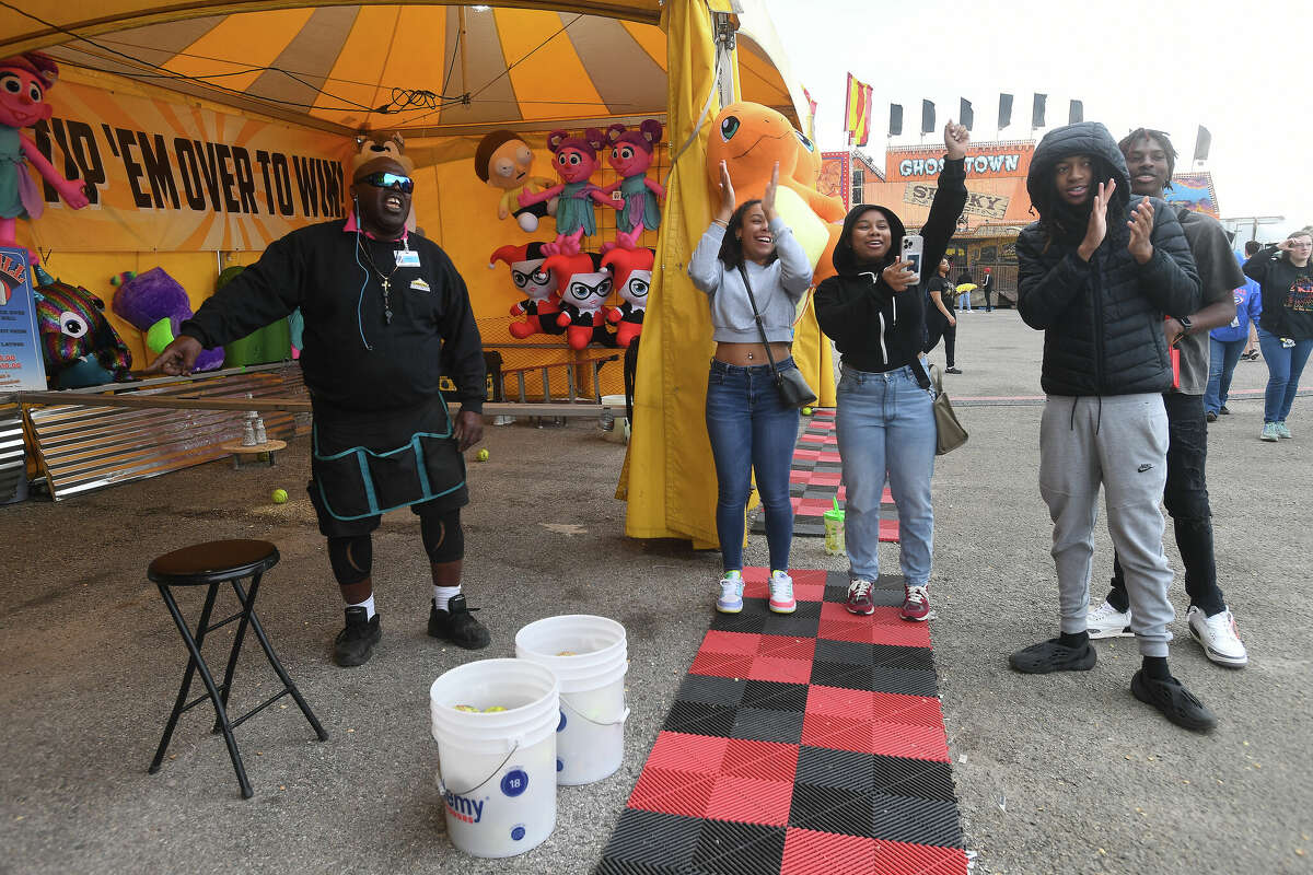 Beaumont high achievers rewarded with day at South Texas State Fair