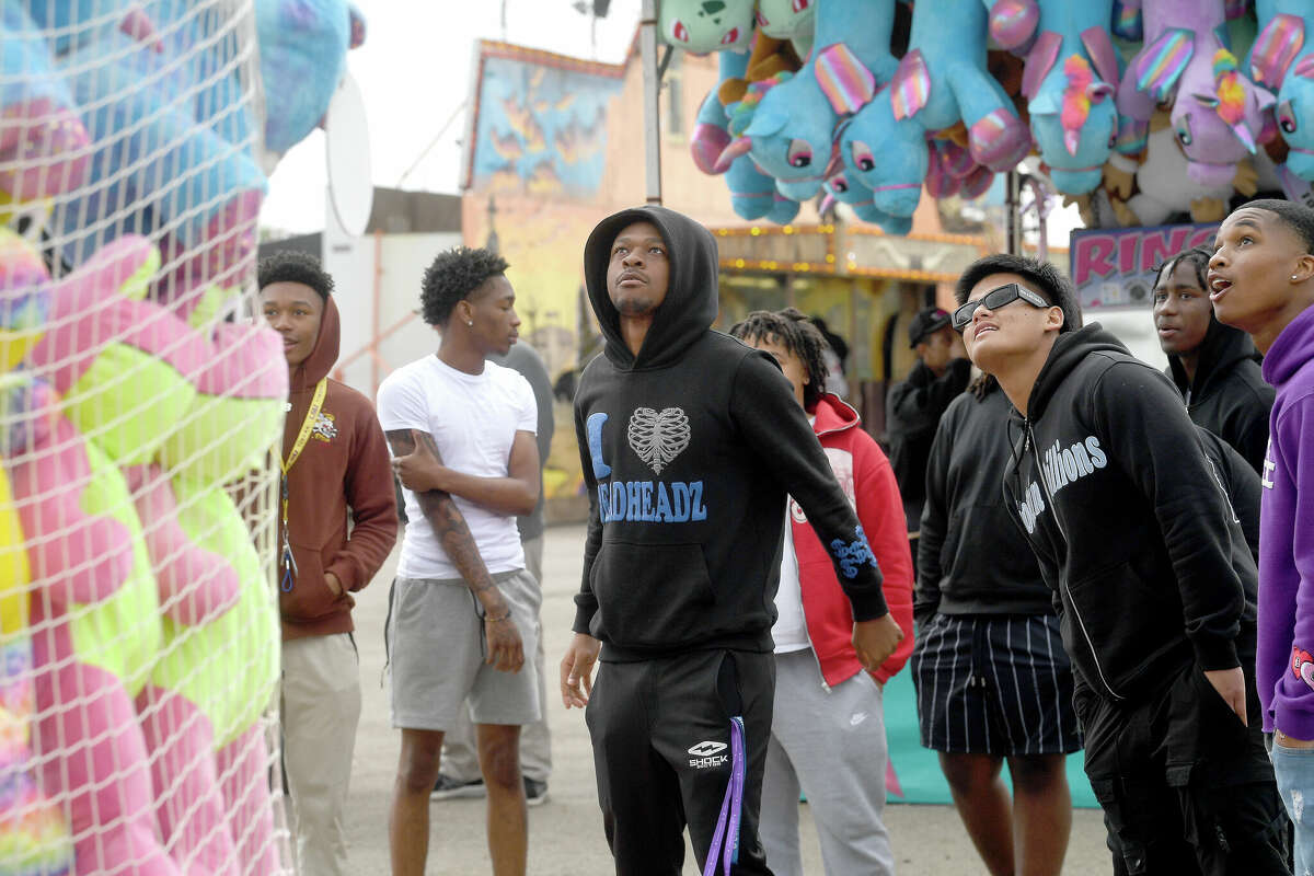 Beaumont high achievers rewarded with day at South Texas State Fair