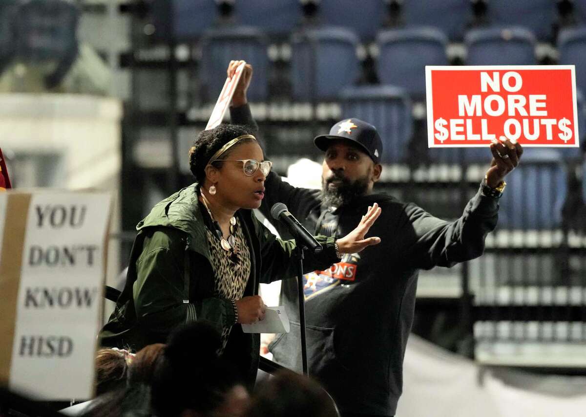 HISD takeover TEA to host third community meeting at Delmar Stadium