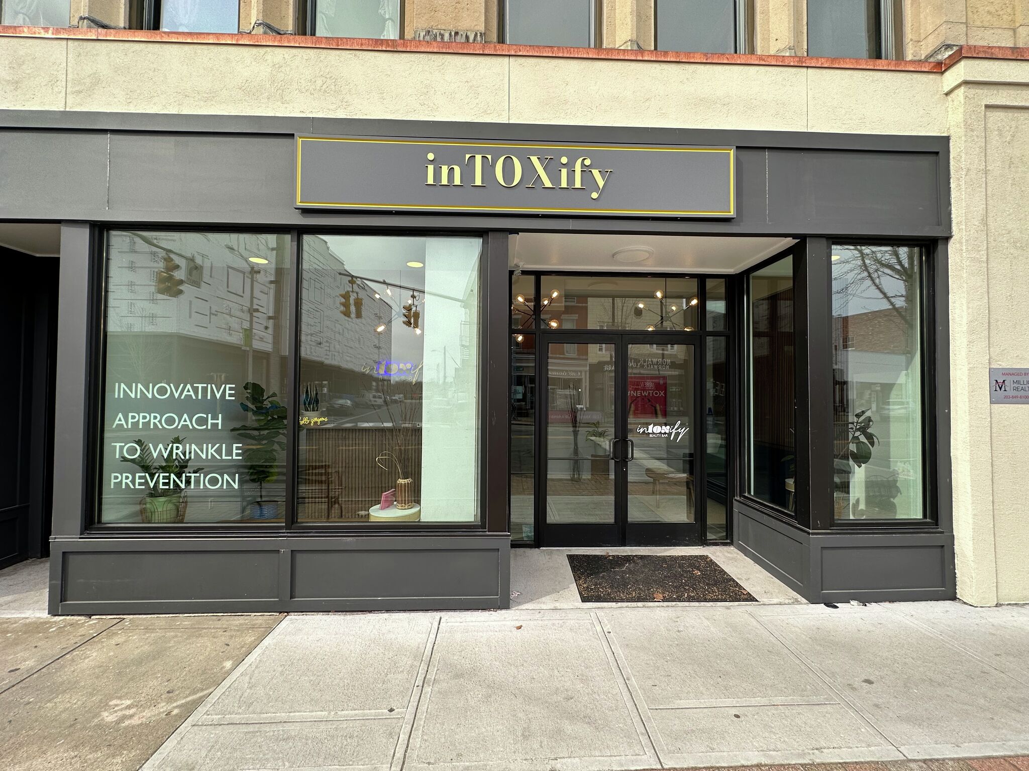 Intoxify Beauty Bar at Wall Street to celebrate grand opening - Vimarsana News