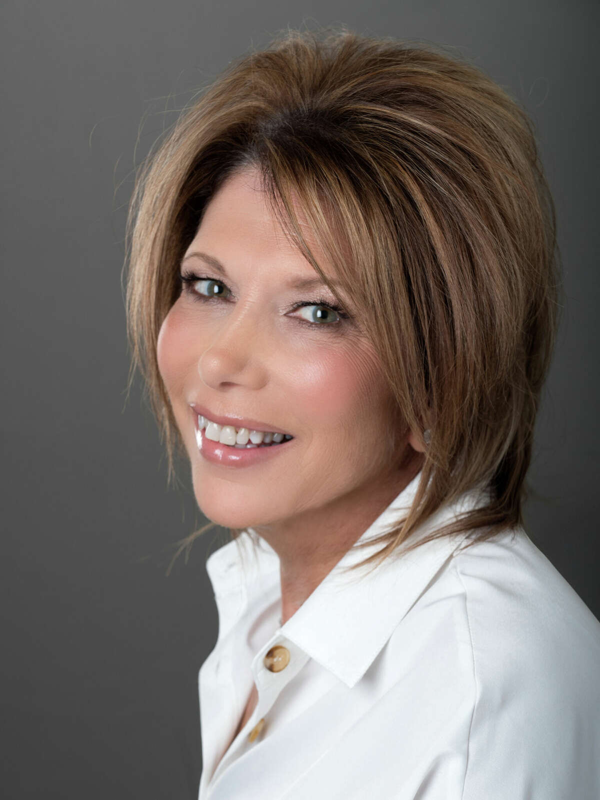 Awardwinning Berkshire Hathaway Realtor Roberta Jurik works with