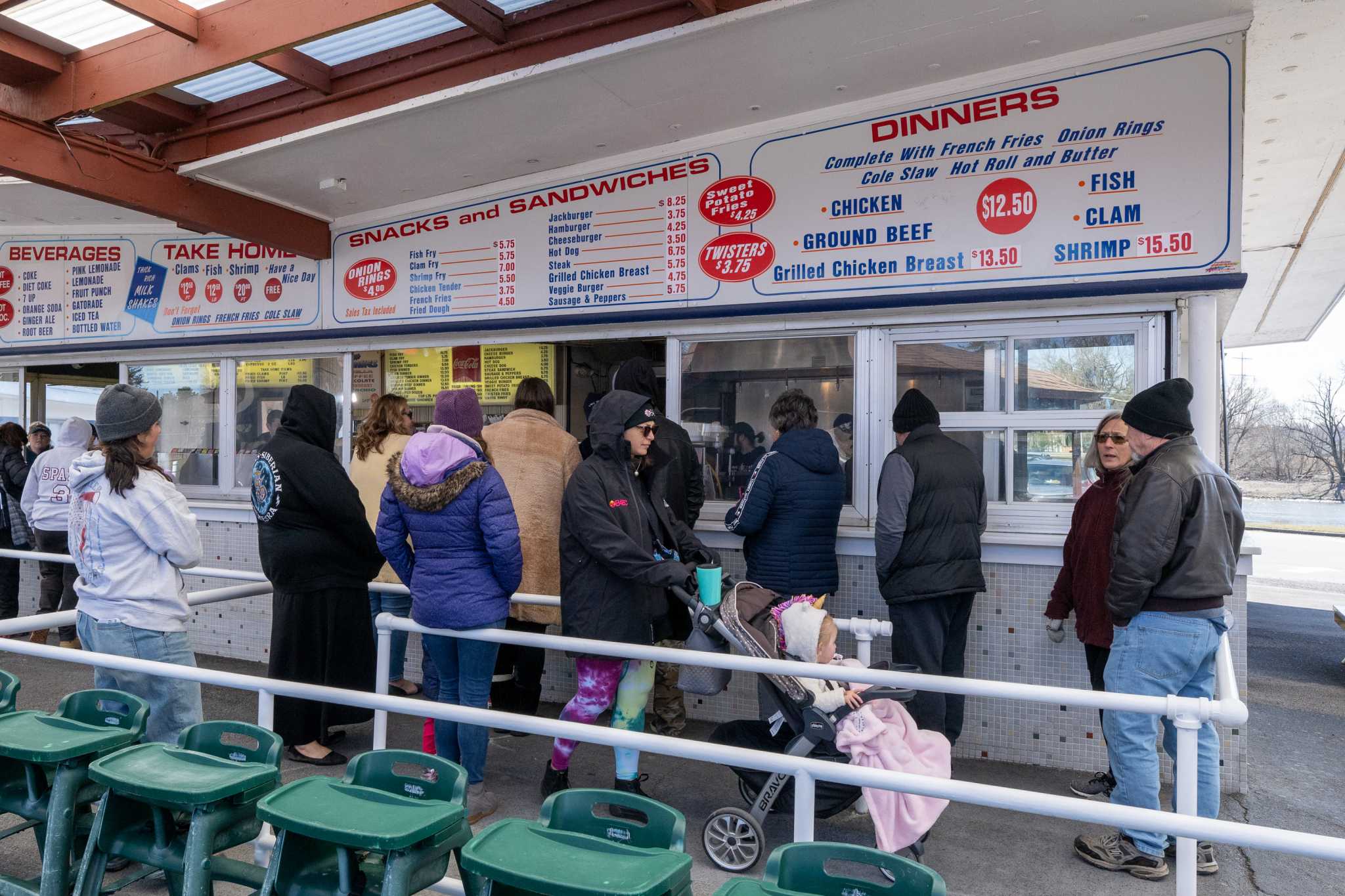 Photos Jumpin' Jack's starts its season