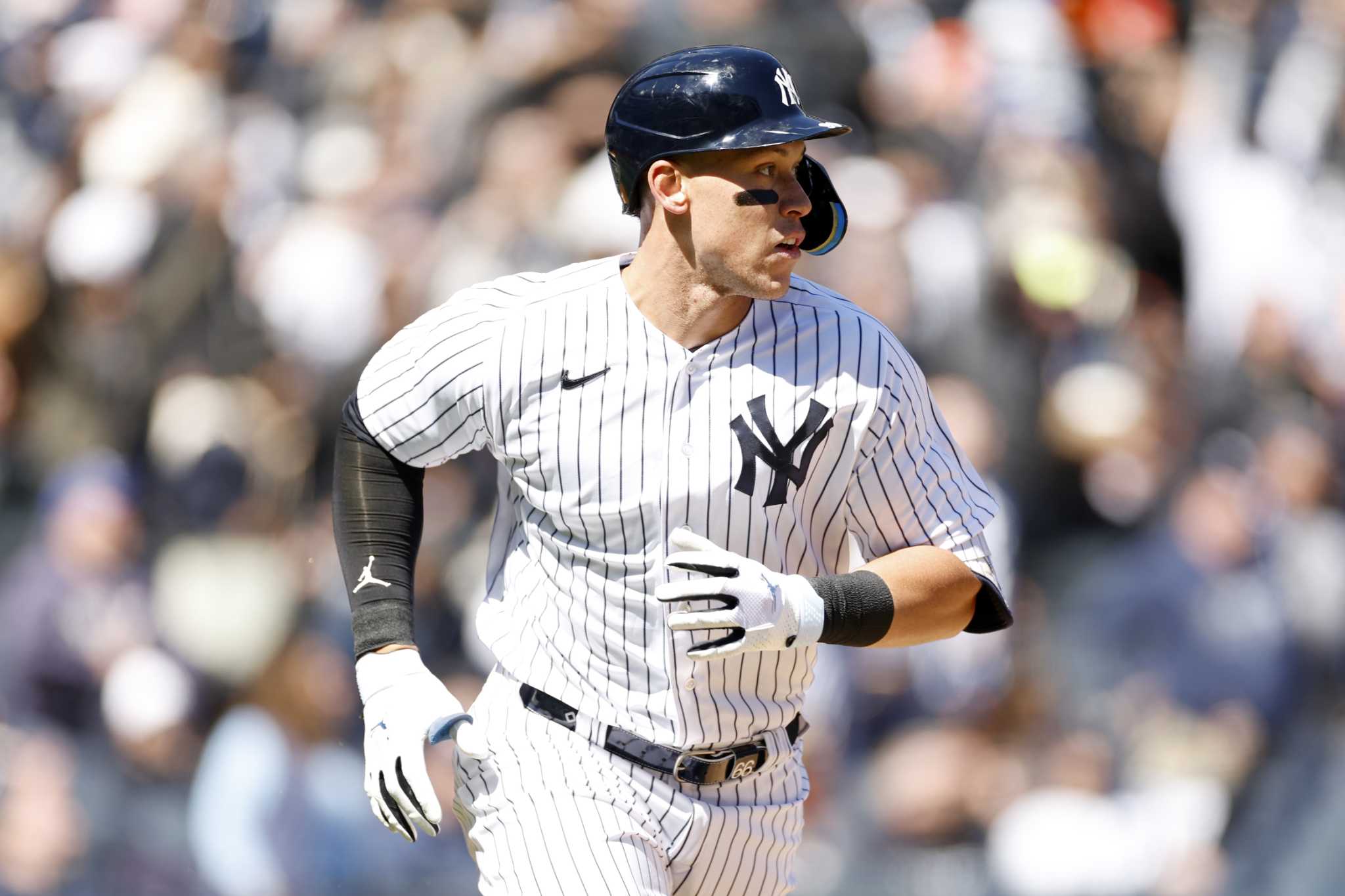 Judge hits 3 home runs, becomes first Yankees player to do it