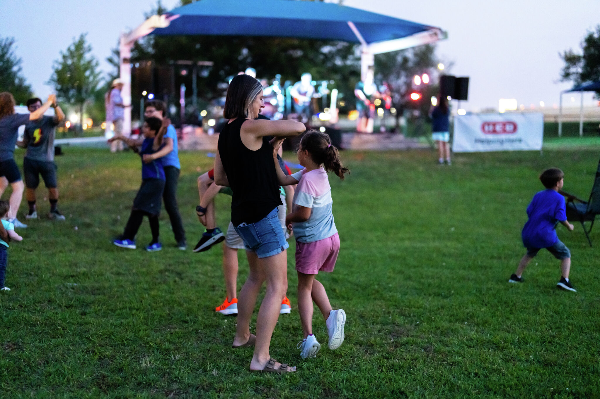 Pearland free Concerts in the Park kick off with Selena tribute