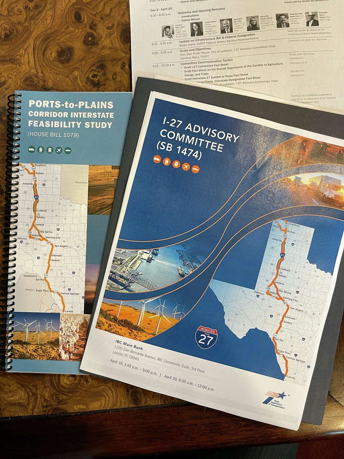 Documents are shown from a May 2022 I-27 advisory committee meeting.