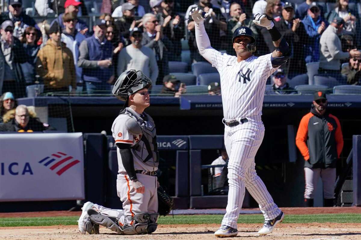 Giants fall 5-0 to Yankees in team's first N.Y. Opening Day since 1956