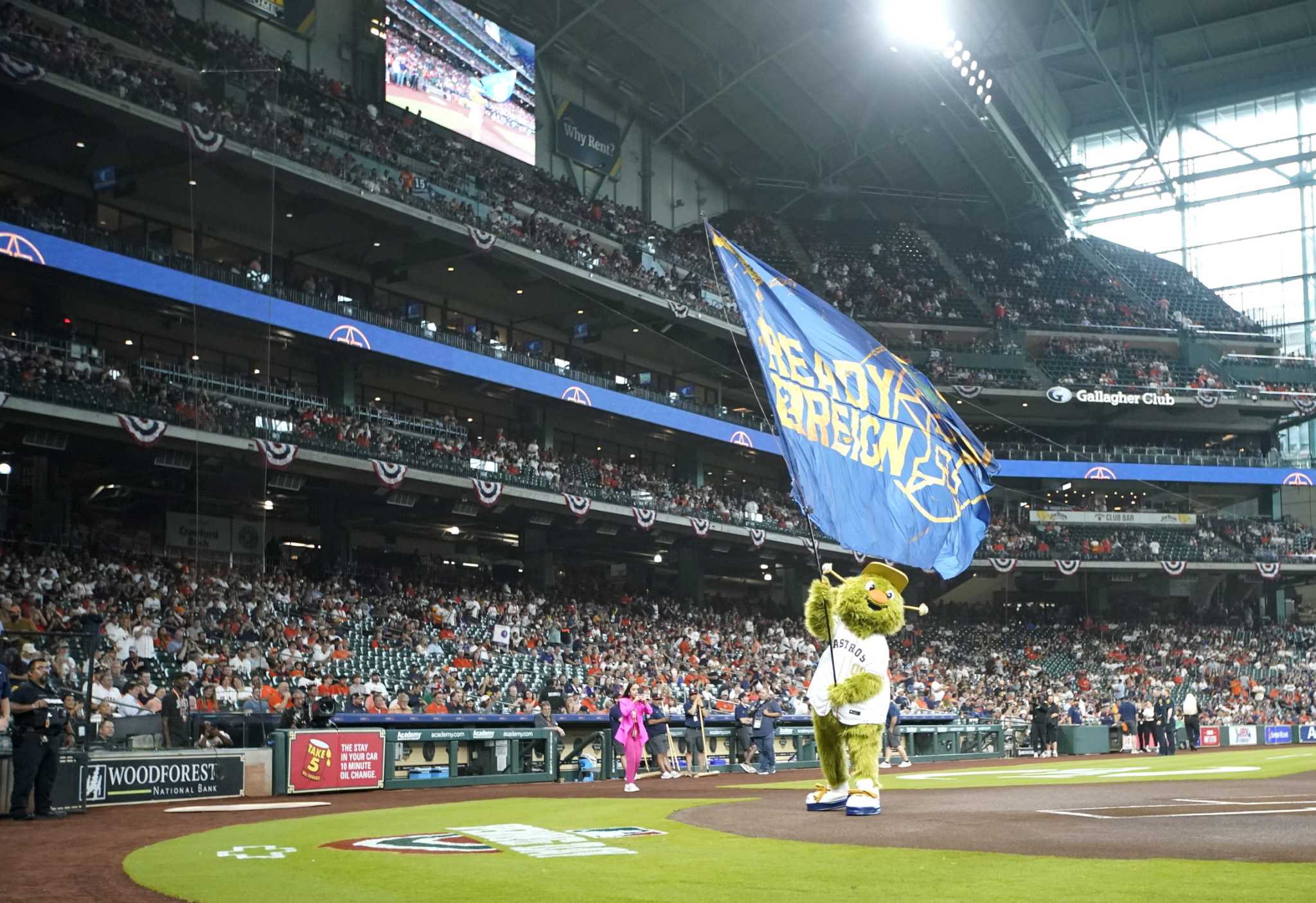 Ready to reign: Astros baseball is back!