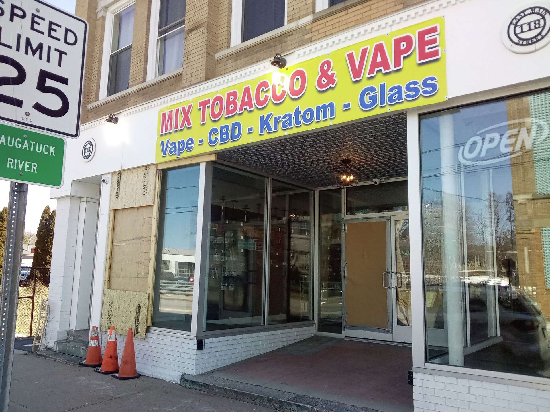 tobacco shop split A small Massachusetts town could become the first to ban Tobacco museum patina box calf Torrington smoke shop considers closing