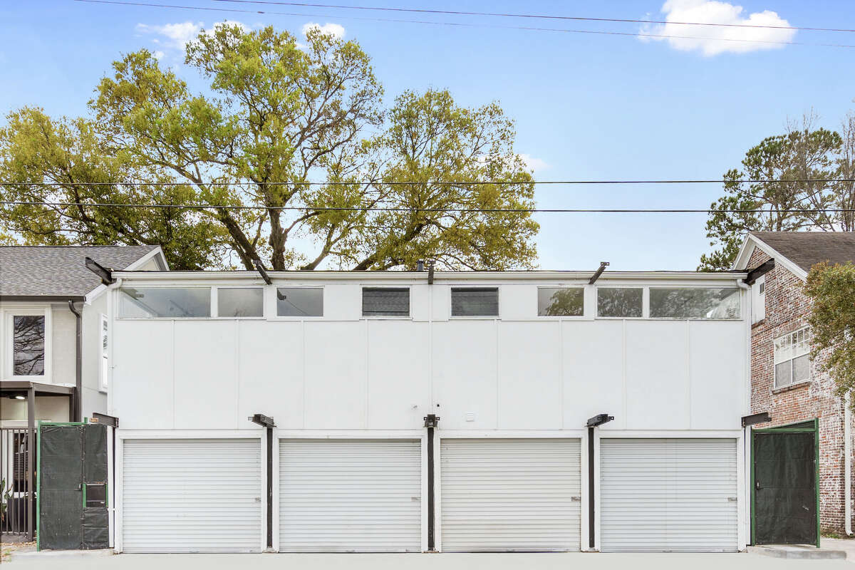 Houston dingbat house hits market in Montrose with pool and courtyard