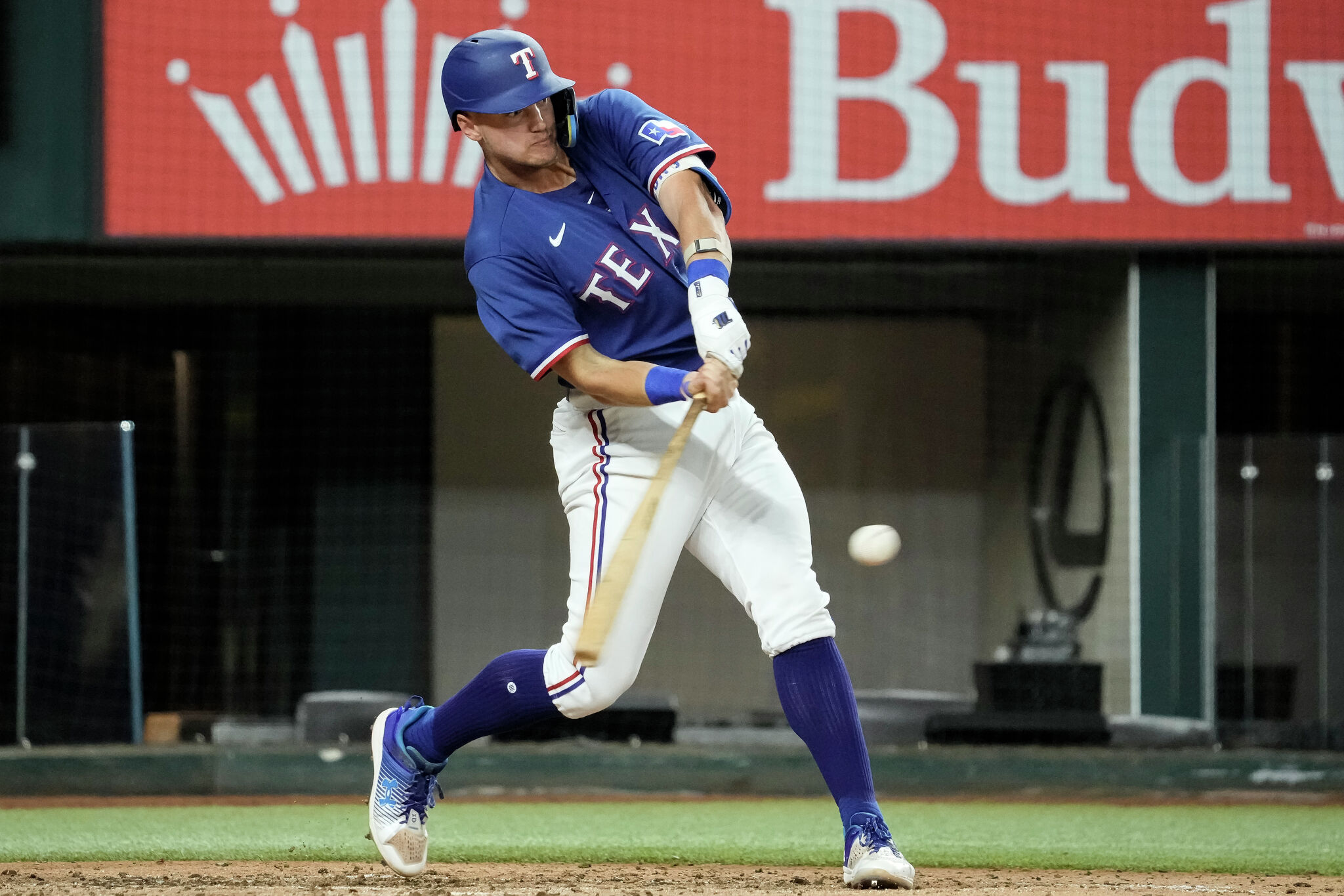 Texas Rangers All-Star Josh Jung suffers broken thumb, but team