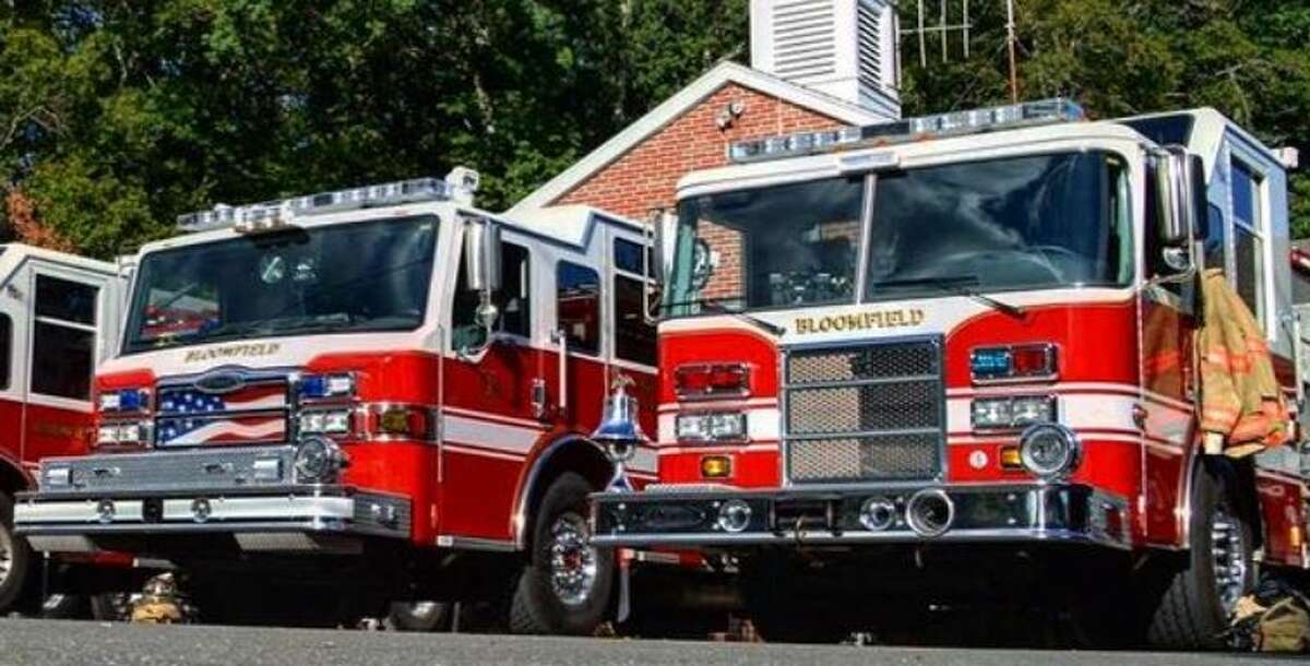 Official Couple jumps from second floor of burning Bloomfield home