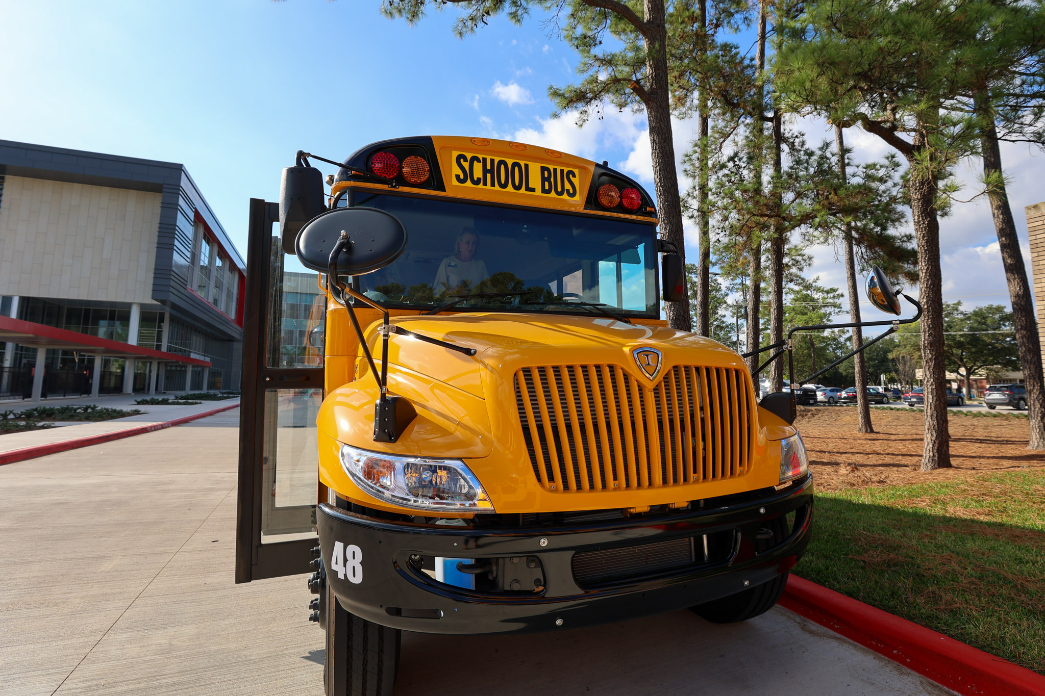 houston-school-bus-driver-shortages-districts-call-on-office-staff