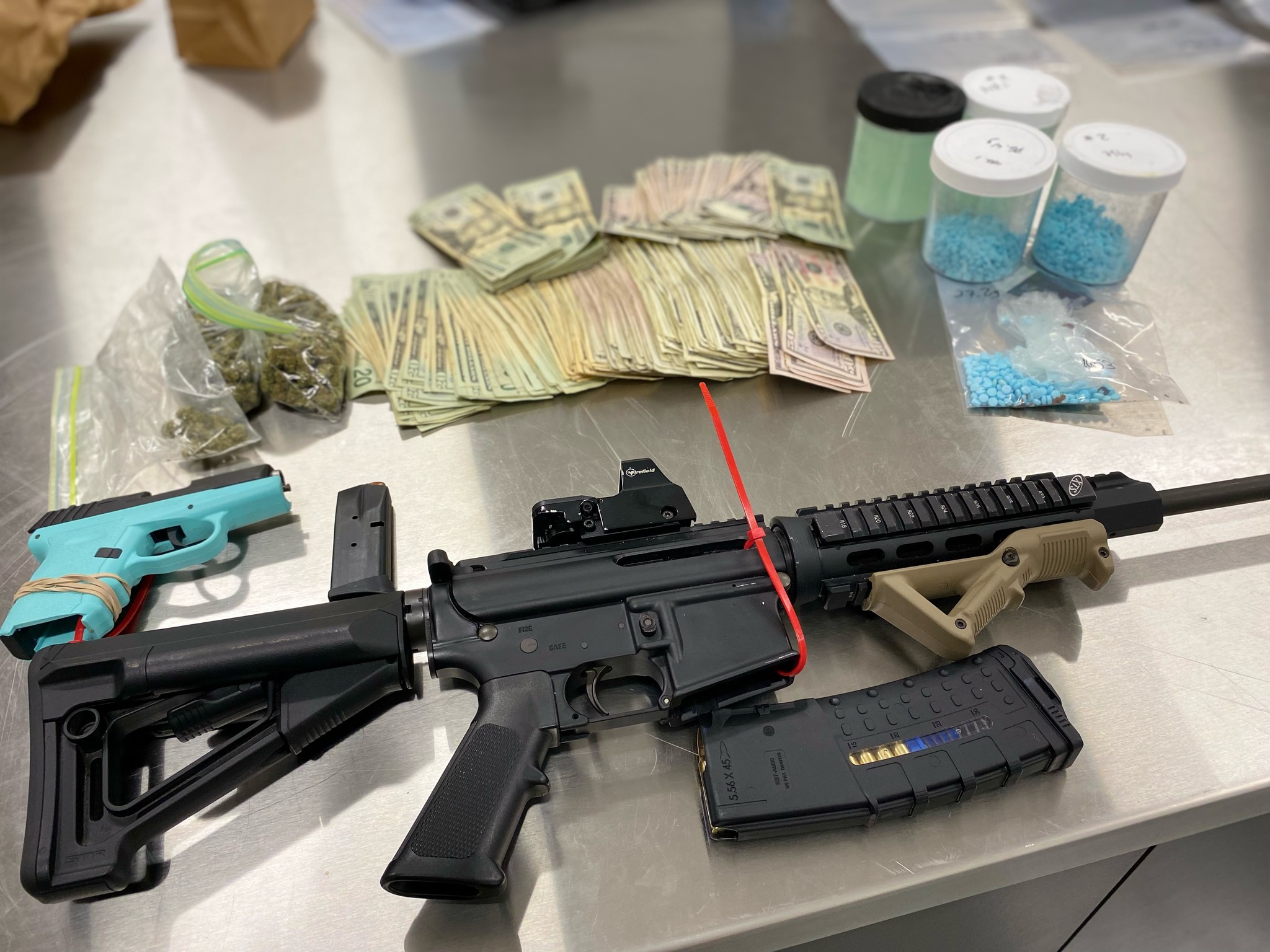 New Braunfels fentanyl bust nets 8 arrests, 6,500 pills - Vimarsana News