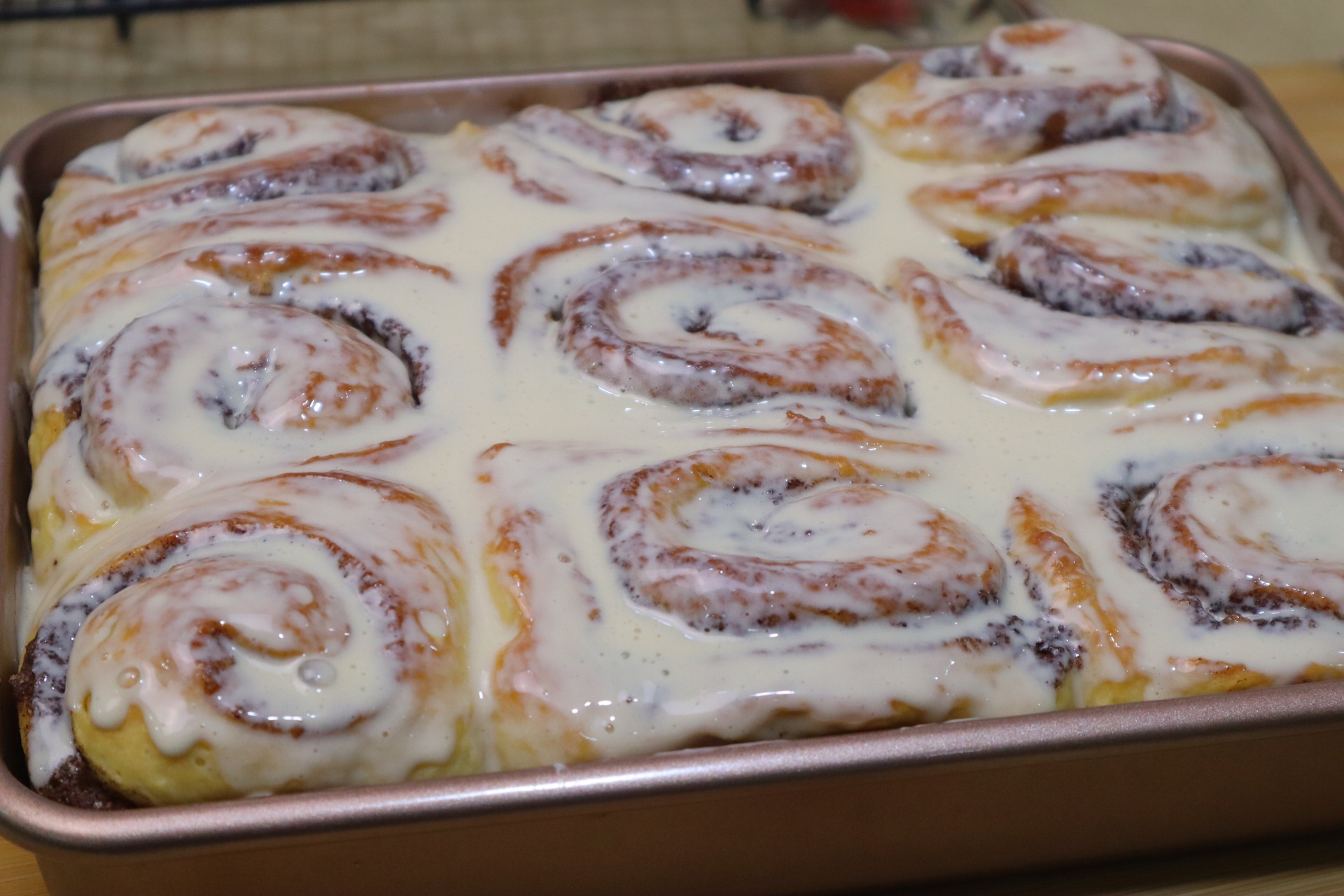 How to make cinnamon bun cake