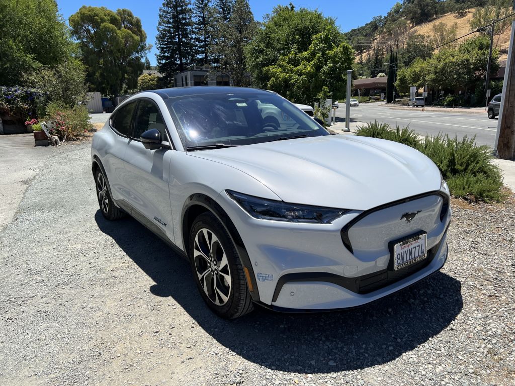 Texas man claims "child ghost" pushed shopping cart into his new car