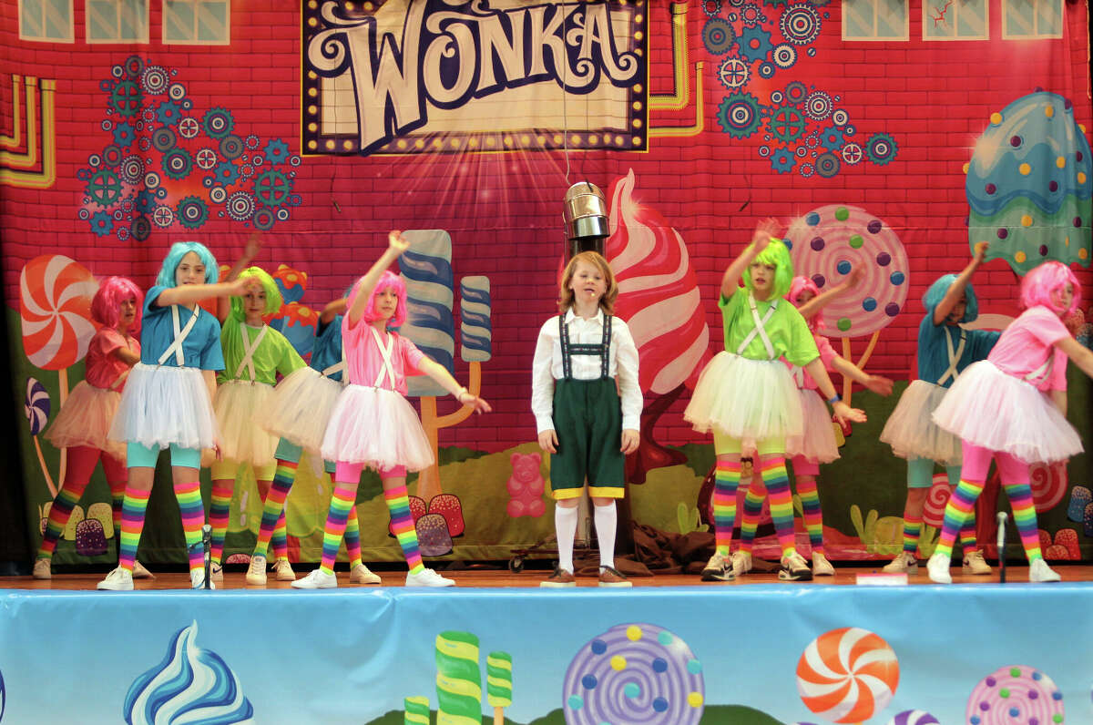 In Photos: Greenwich #39 s North Mianus school puts on Willy Wonka