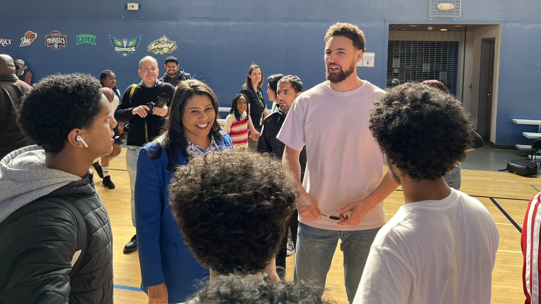 Warriors’ Klay Thompson and Mayor London Breed surprise local kids at SF gym