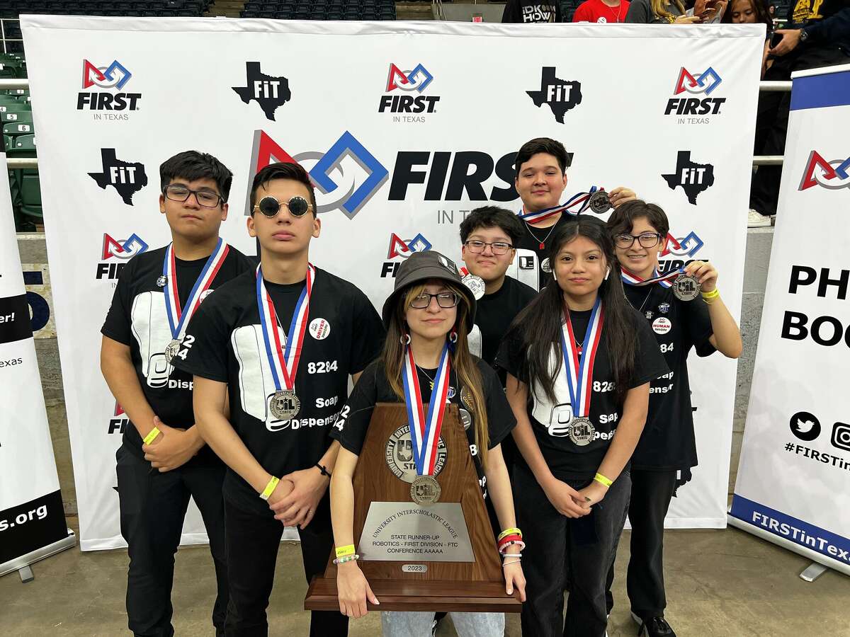 Cigarroa Robotics Team takes 2nd at UIL Robotics Championship